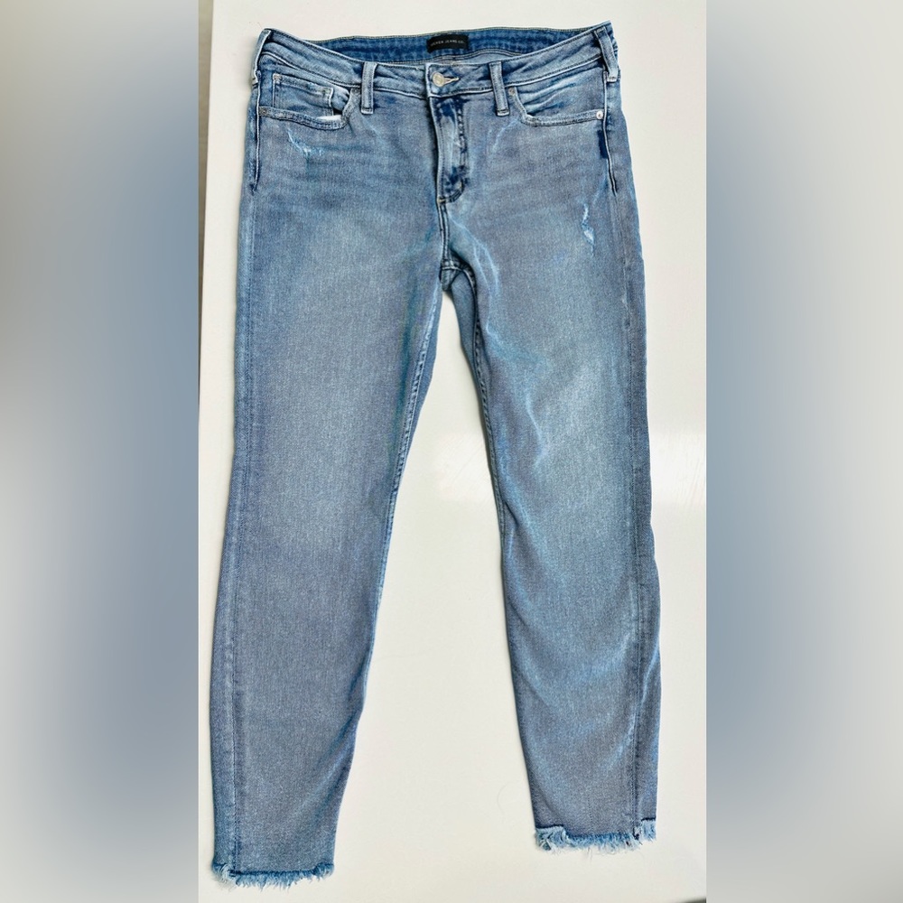Women's Silver Jeans - mild distressing
